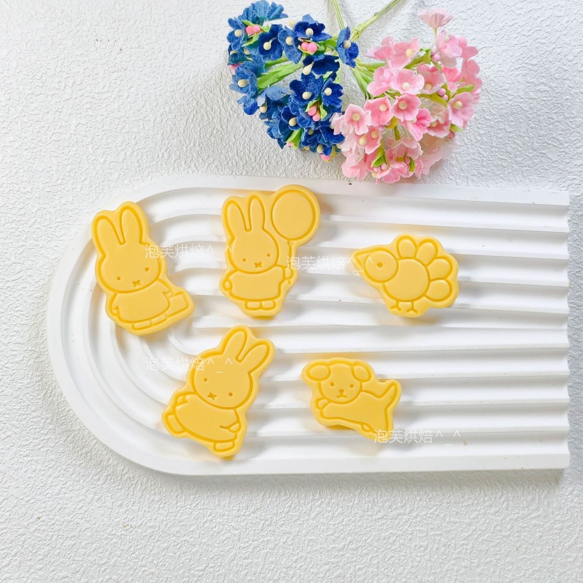 Cute 3D Press Cookie Mold with - огляд і ціна Kitchen Baking Gadgets